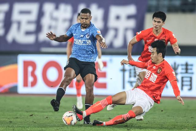 生日当天帮球队获胜 米兰22岁中场生涯首次单场2球